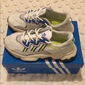 adidas OZWEEGO sneakers mens US 6.5/women’s US 8